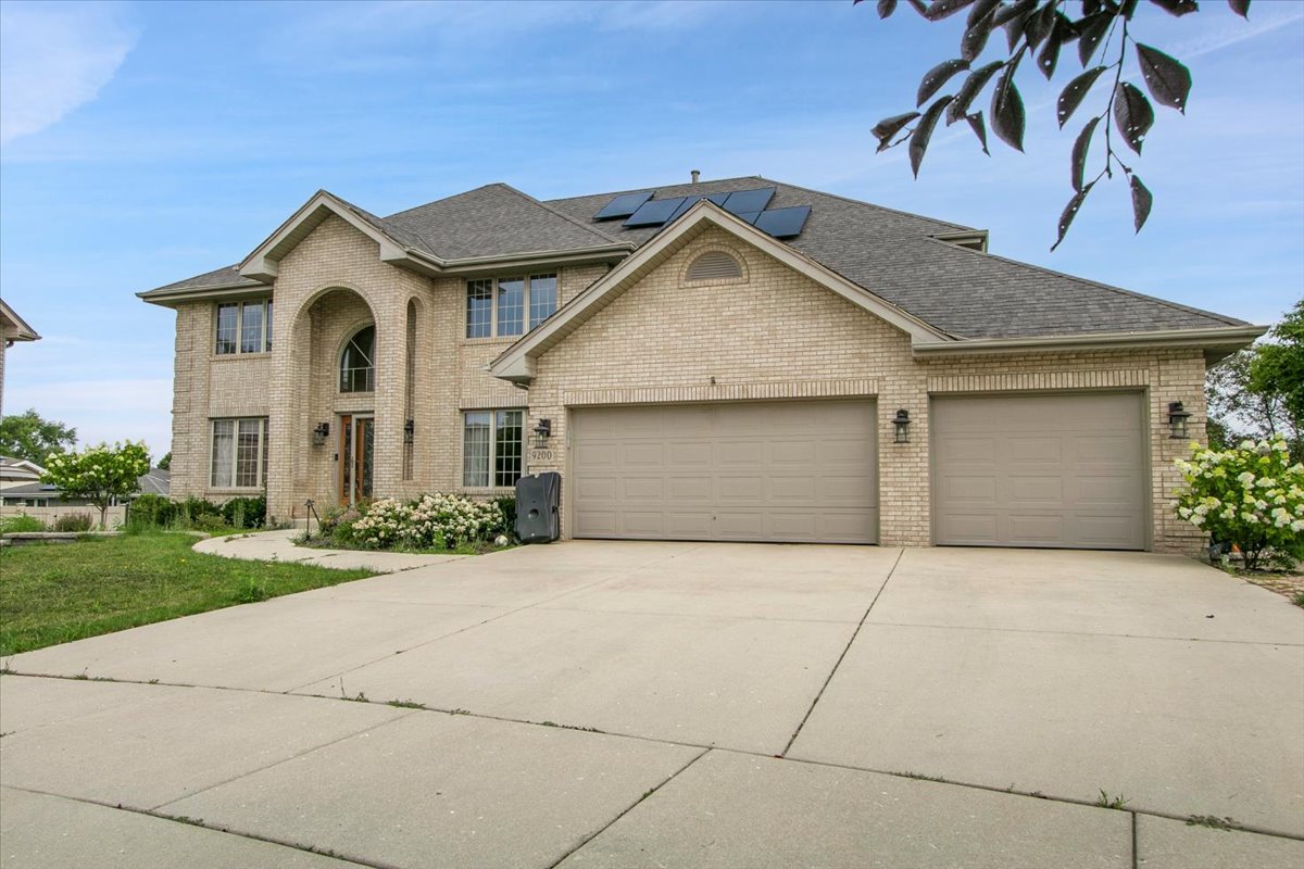 9200 Greenwood Drive, Tinley Park, IL 60487