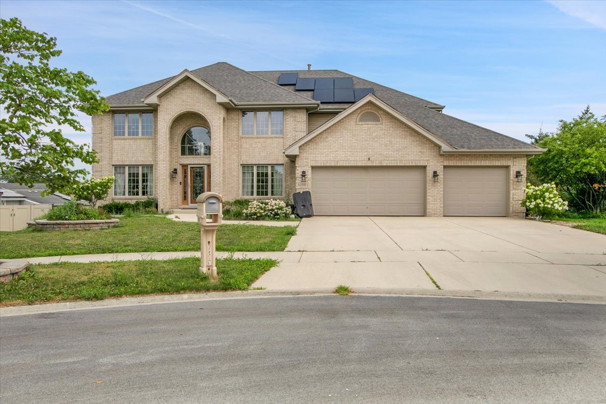 9200 Greenwood Drive, Tinley Park, IL 60487