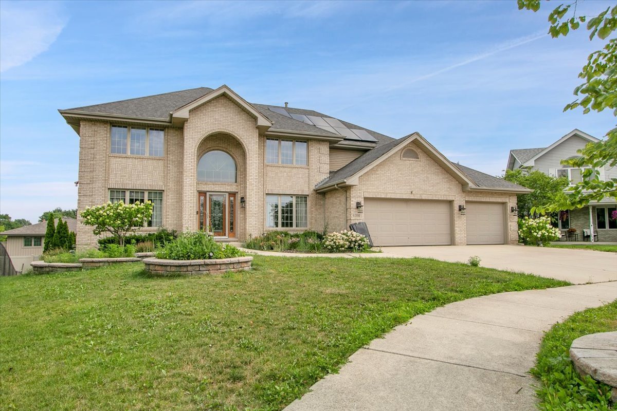 9200 Greenwood Drive, Tinley Park, IL 60487