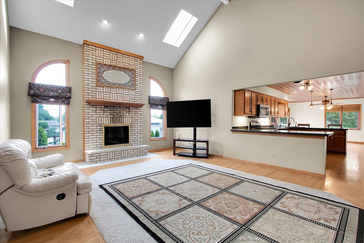 9200 Greenwood Drive, Tinley Park, IL 60487