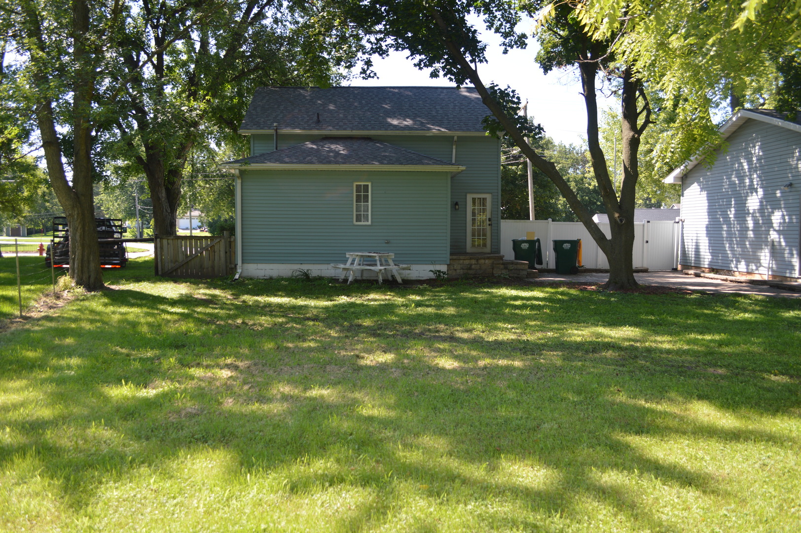309 S Main Street, Walnut, IL 61376