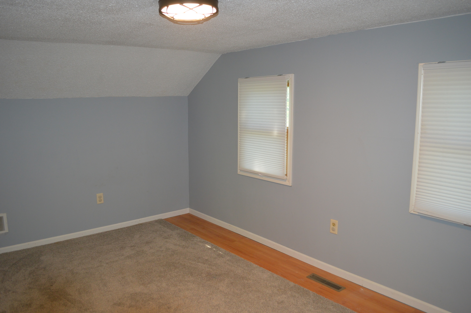 309 S Main Street, Walnut, IL 61376
