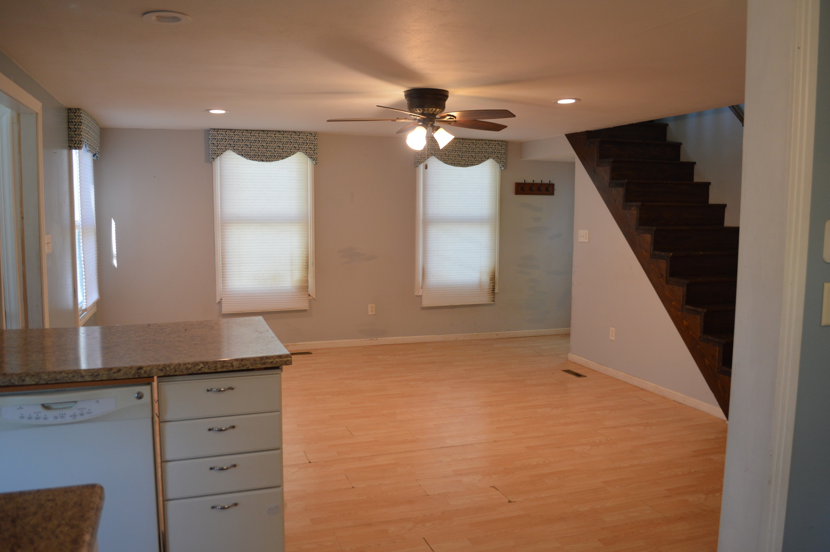 309 S Main Street, Walnut, IL 61376