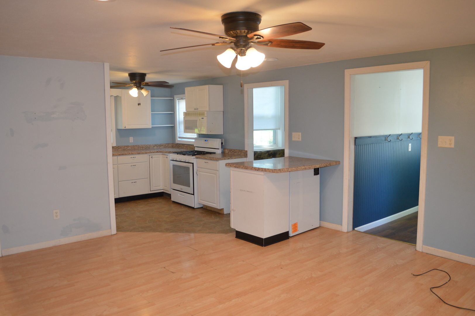 309 S Main Street, Walnut, IL 61376