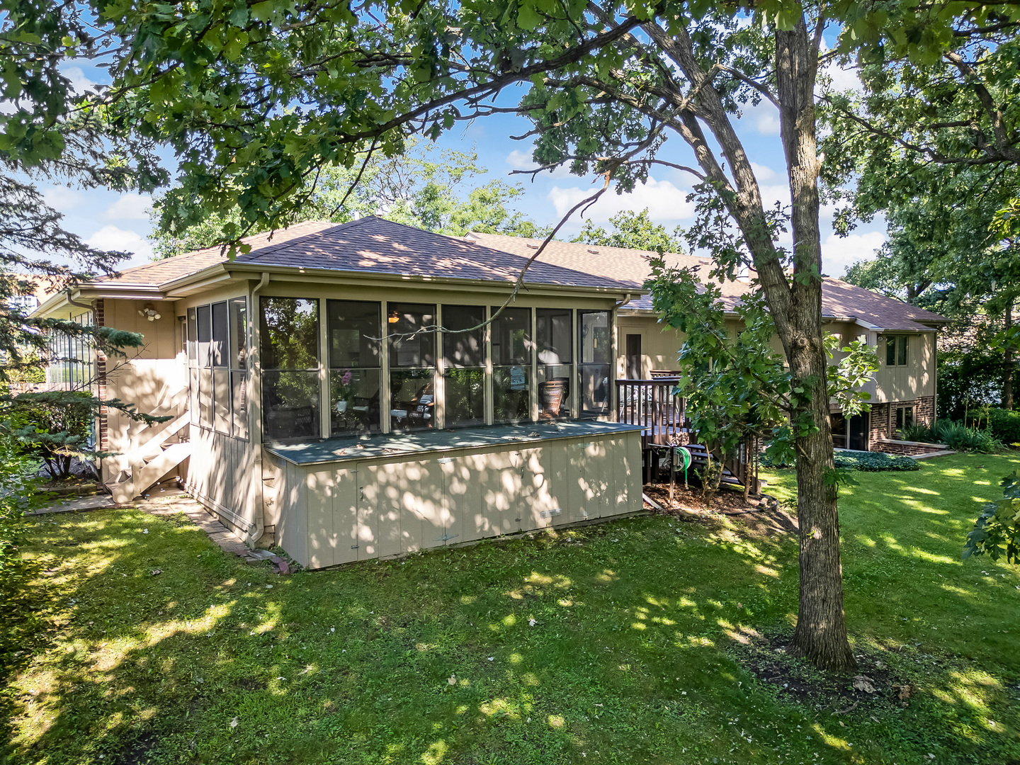 8141 Ridgepointe Drive, Burr Ridge, IL 60527