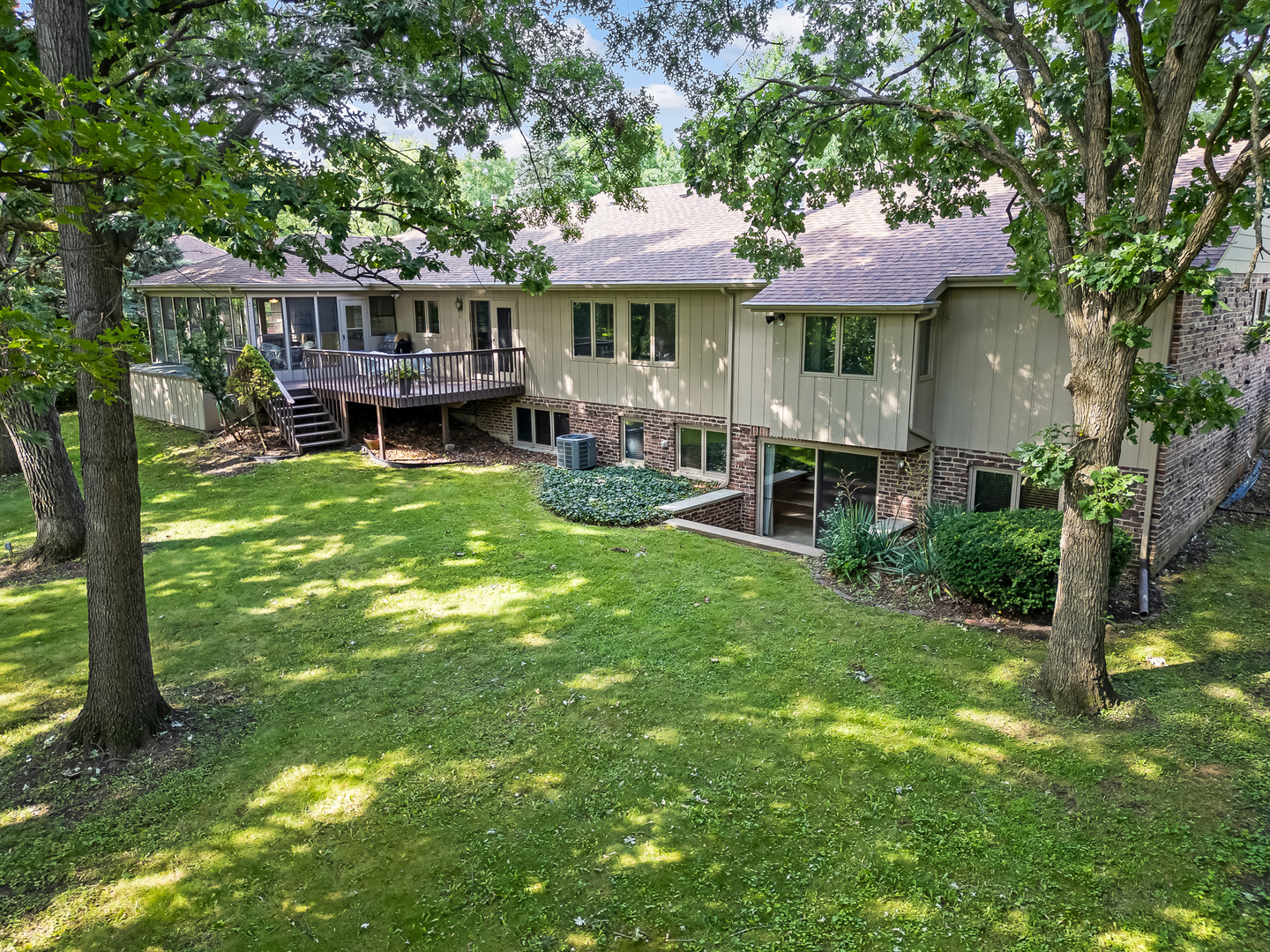 8141 Ridgepointe Drive, Burr Ridge, IL 60527