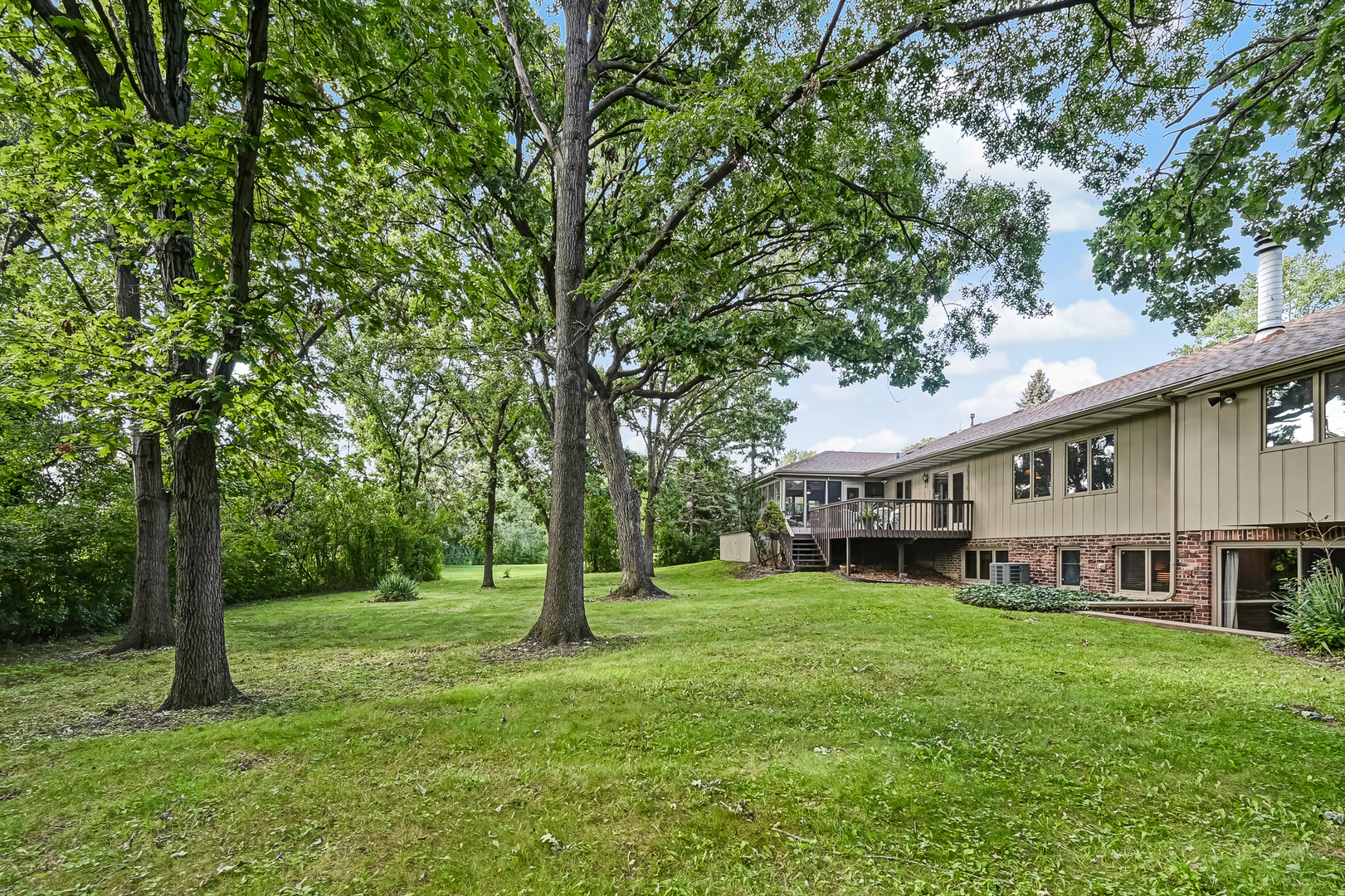 8141 Ridgepointe Drive, Burr Ridge, IL 60527