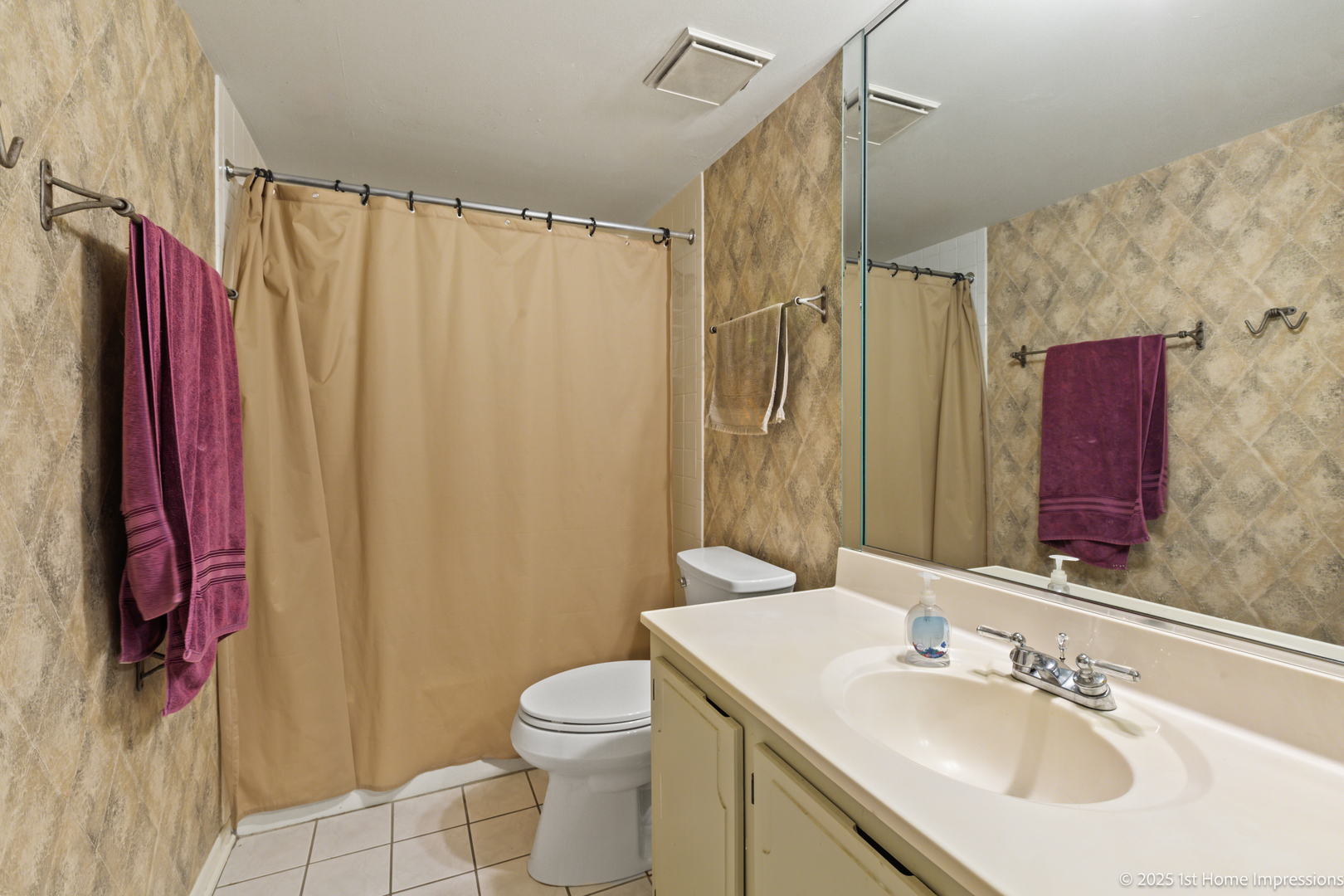 1313 Cass Lane #102, Westmont, IL 60559
