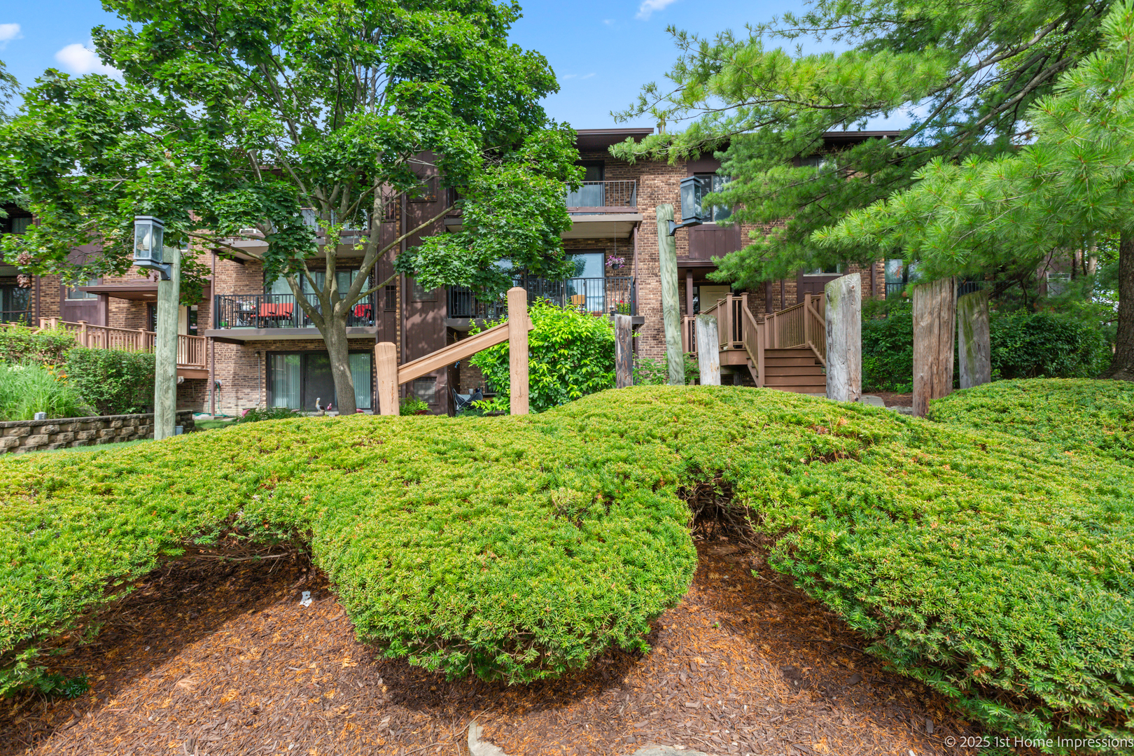 1313 Cass Lane #102, Westmont, IL 60559