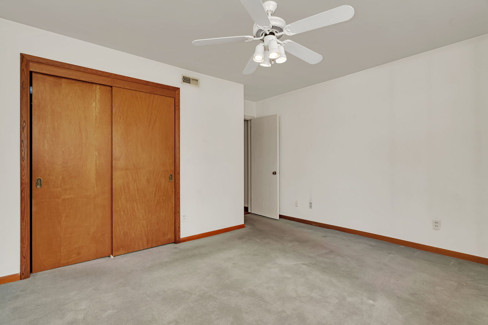 1185 S Wilson Avenue, Kankakee, IL 60901