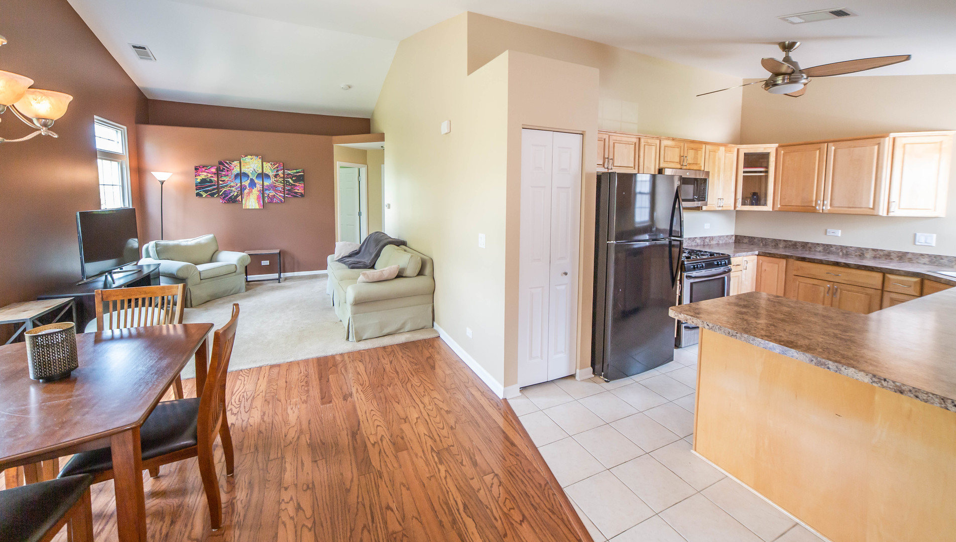 213 N Cathy Lane, Mount Prospect, IL 60056