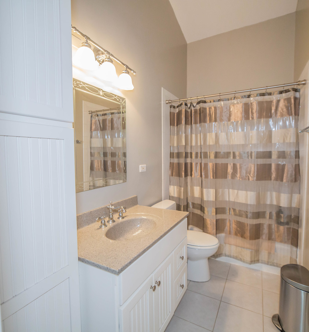 213 N Cathy Lane, Mount Prospect, IL 60056