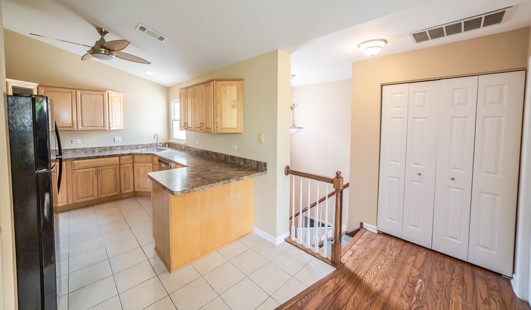 213 N Cathy Lane, Mount Prospect, IL 60056