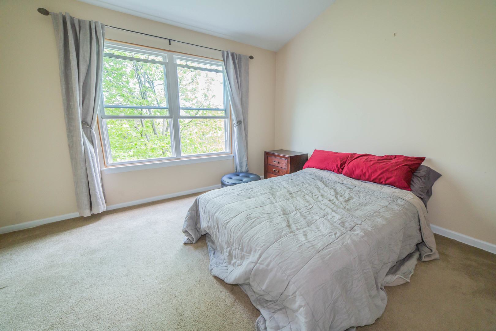 213 N Cathy Lane, Mount Prospect, IL 60056