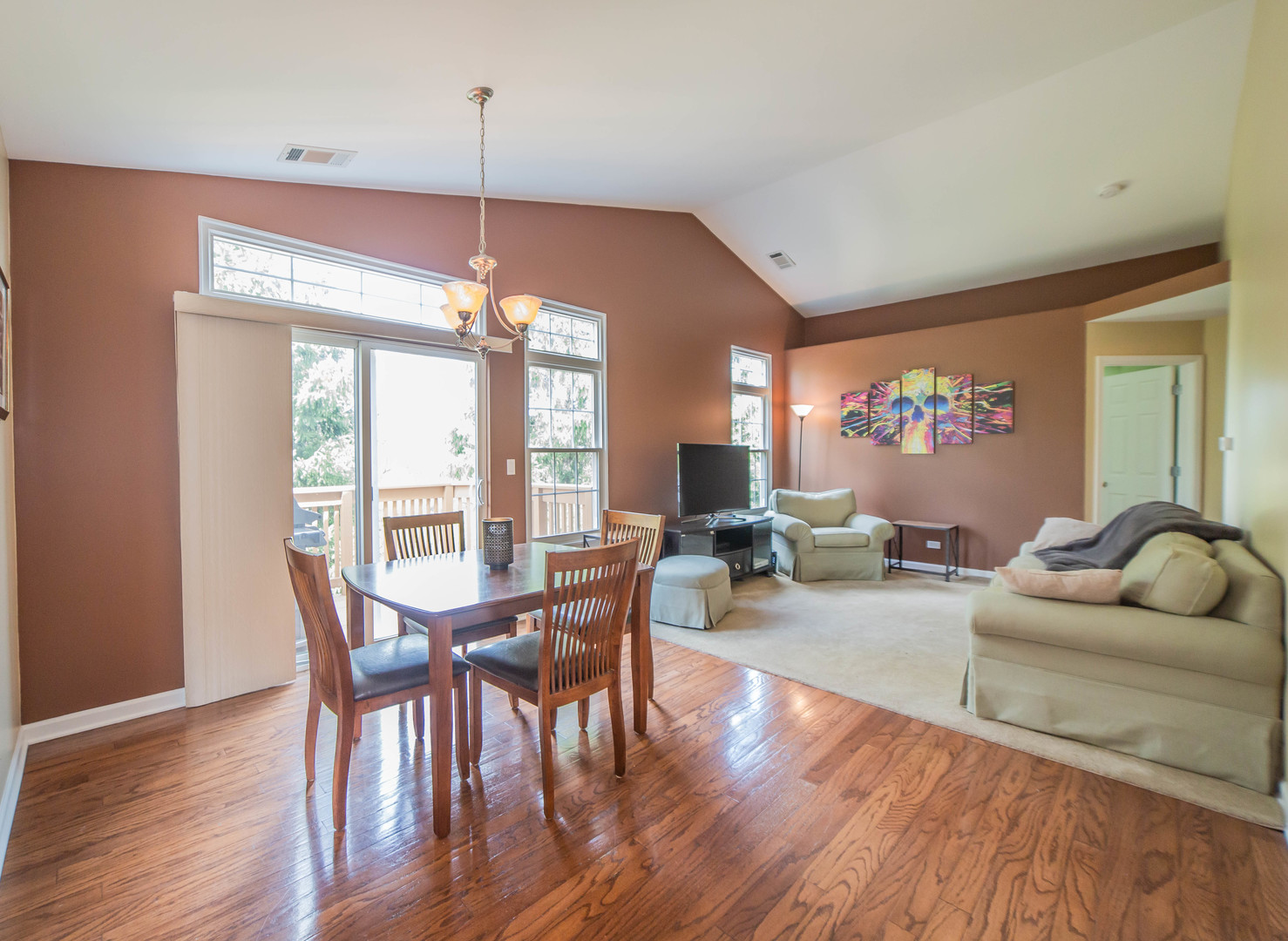 213 N Cathy Lane, Mount Prospect, IL 60056