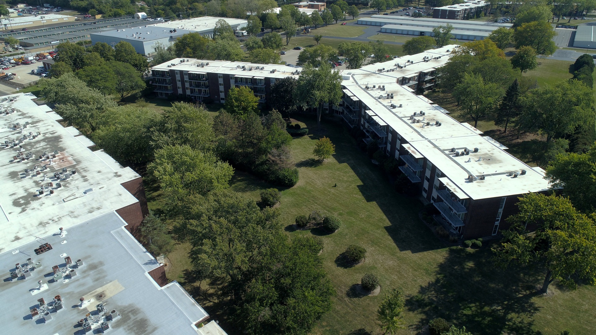 5540 Walnut Avenue #15B, Downers Grove, IL 60515