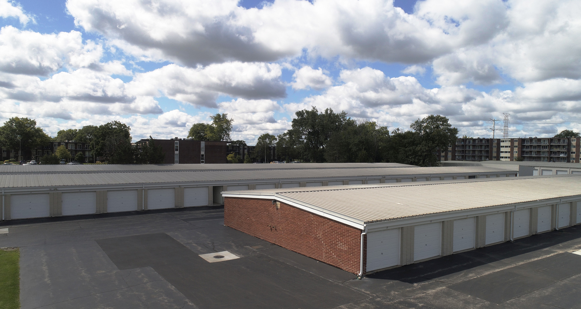 5540 Walnut Avenue #15B, Downers Grove, IL 60515