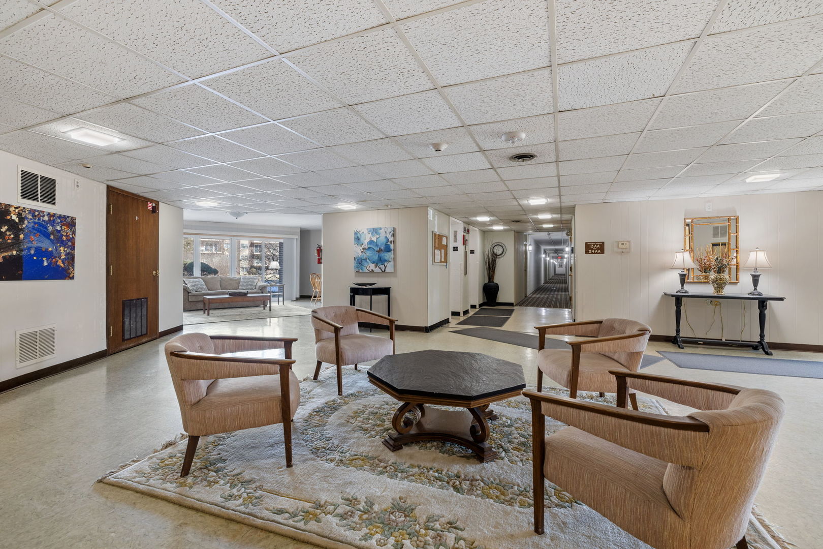 5540 Walnut Avenue #15B, Downers Grove, IL 60515