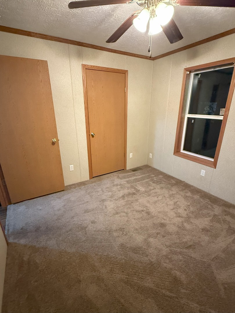 94 Hawthorne Drive, La Grange Highlands, IL 60525