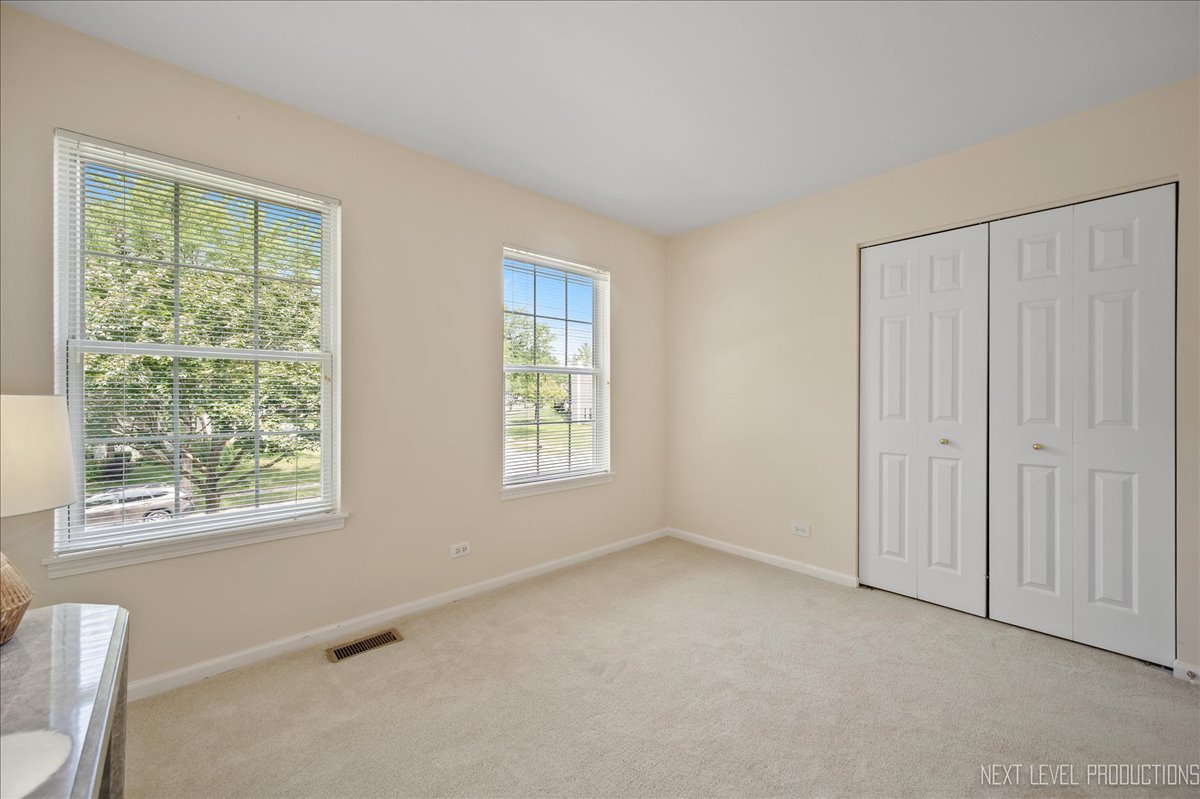 1439 Huntcliff Road, Bartlett, IL 60103