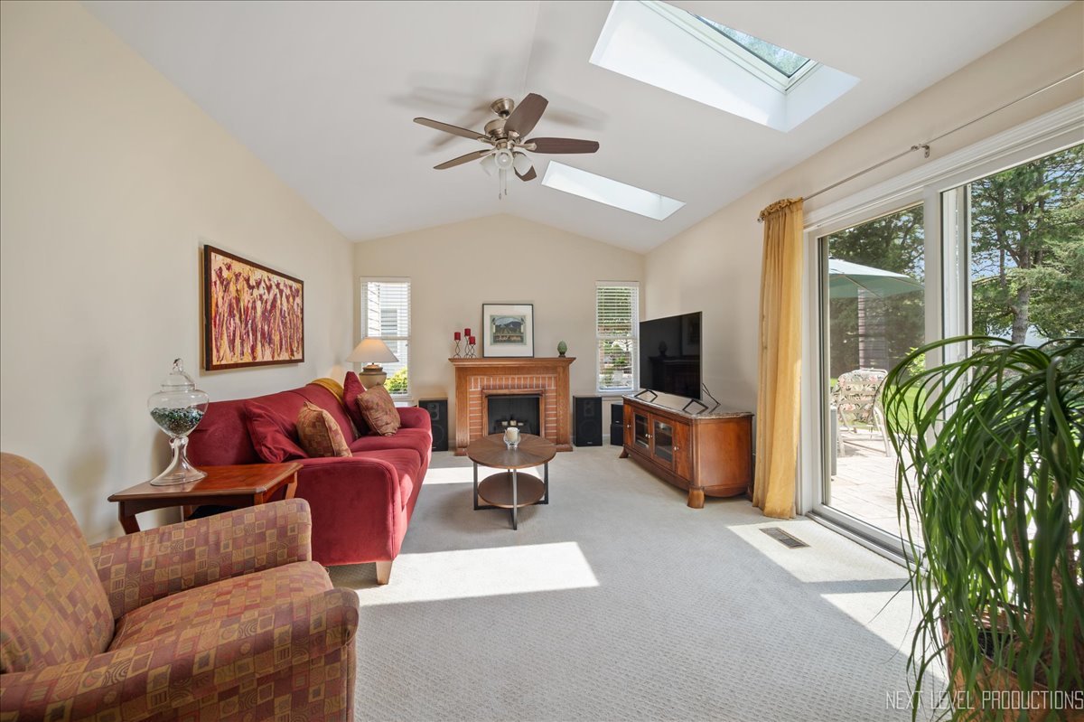 1439 Huntcliff Road, Bartlett, IL 60103