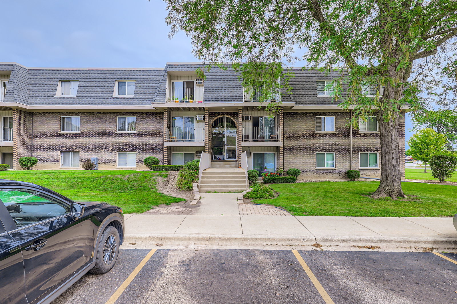 870 Winesap Court #103, Prospect Heights, IL 60070