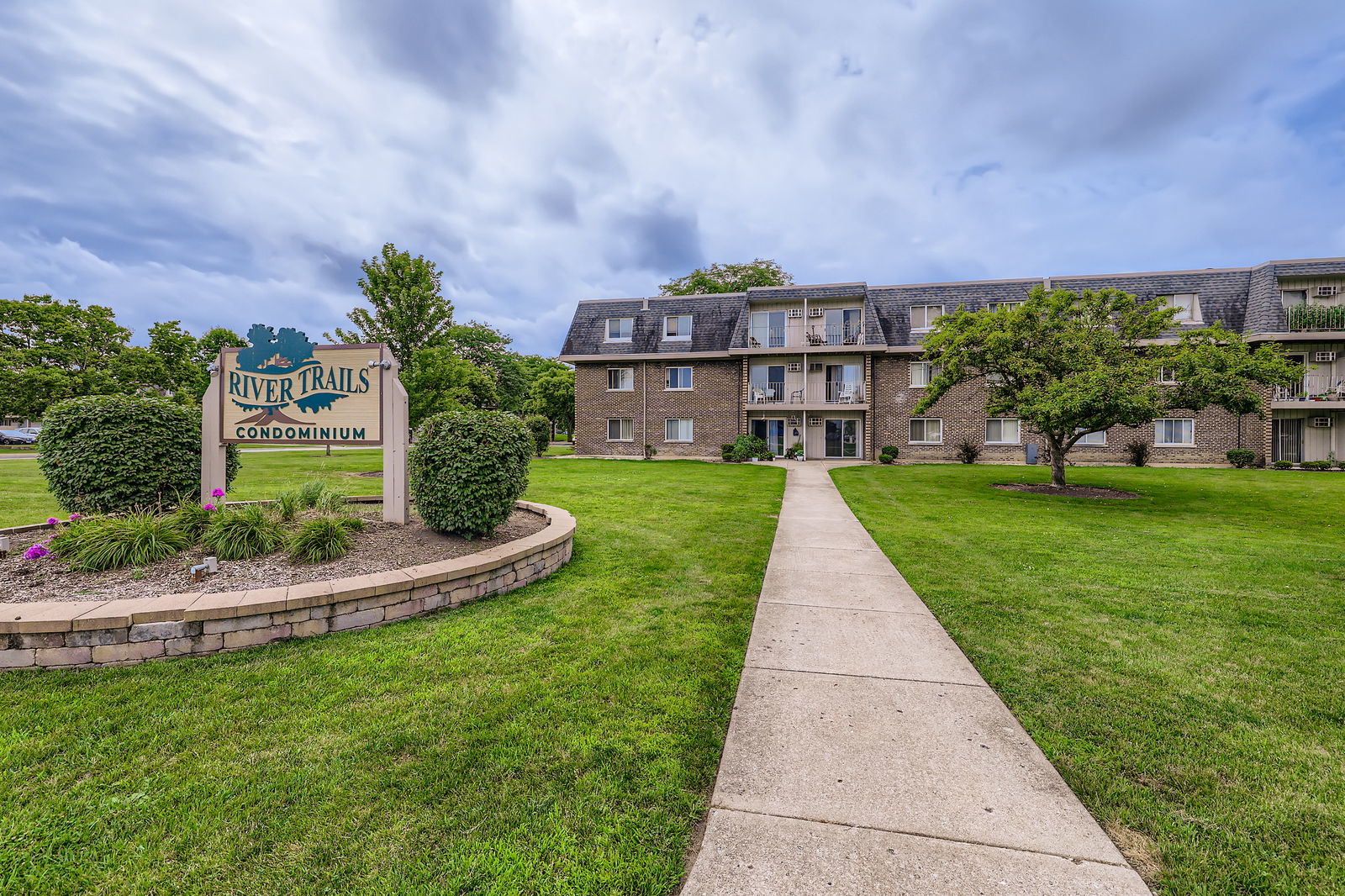 870 Winesap Court #103, Prospect Heights, IL 60070