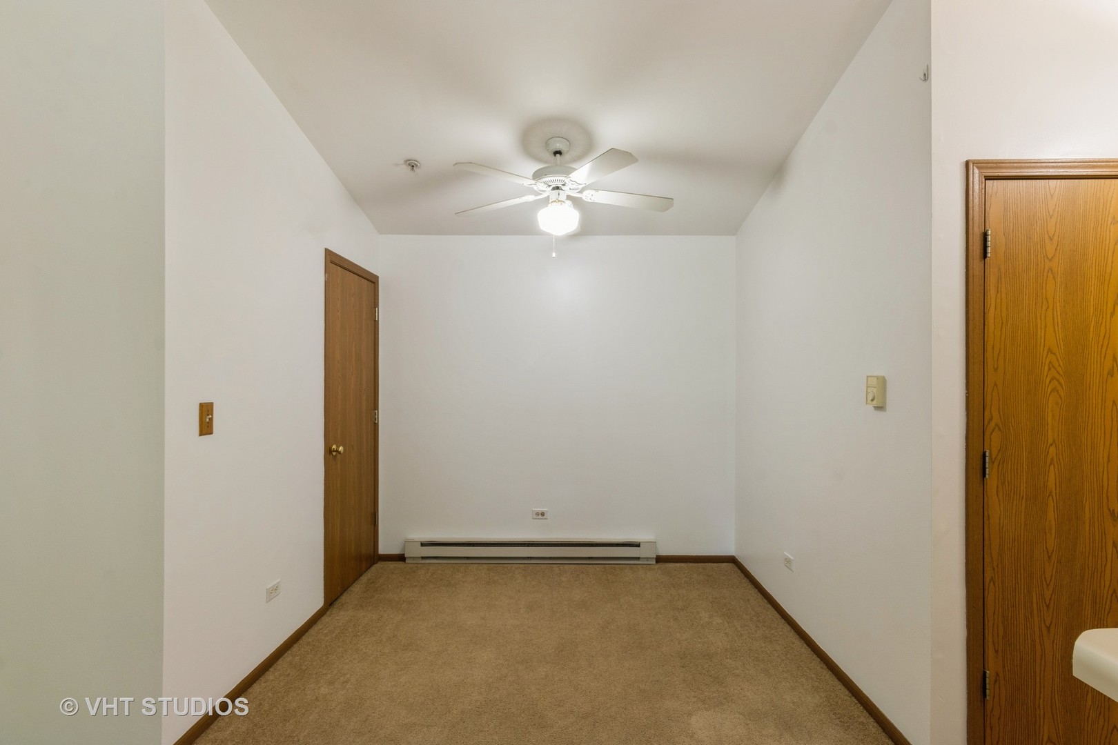1305 Cunat Court #2B, Lake In The Hills, IL 60156