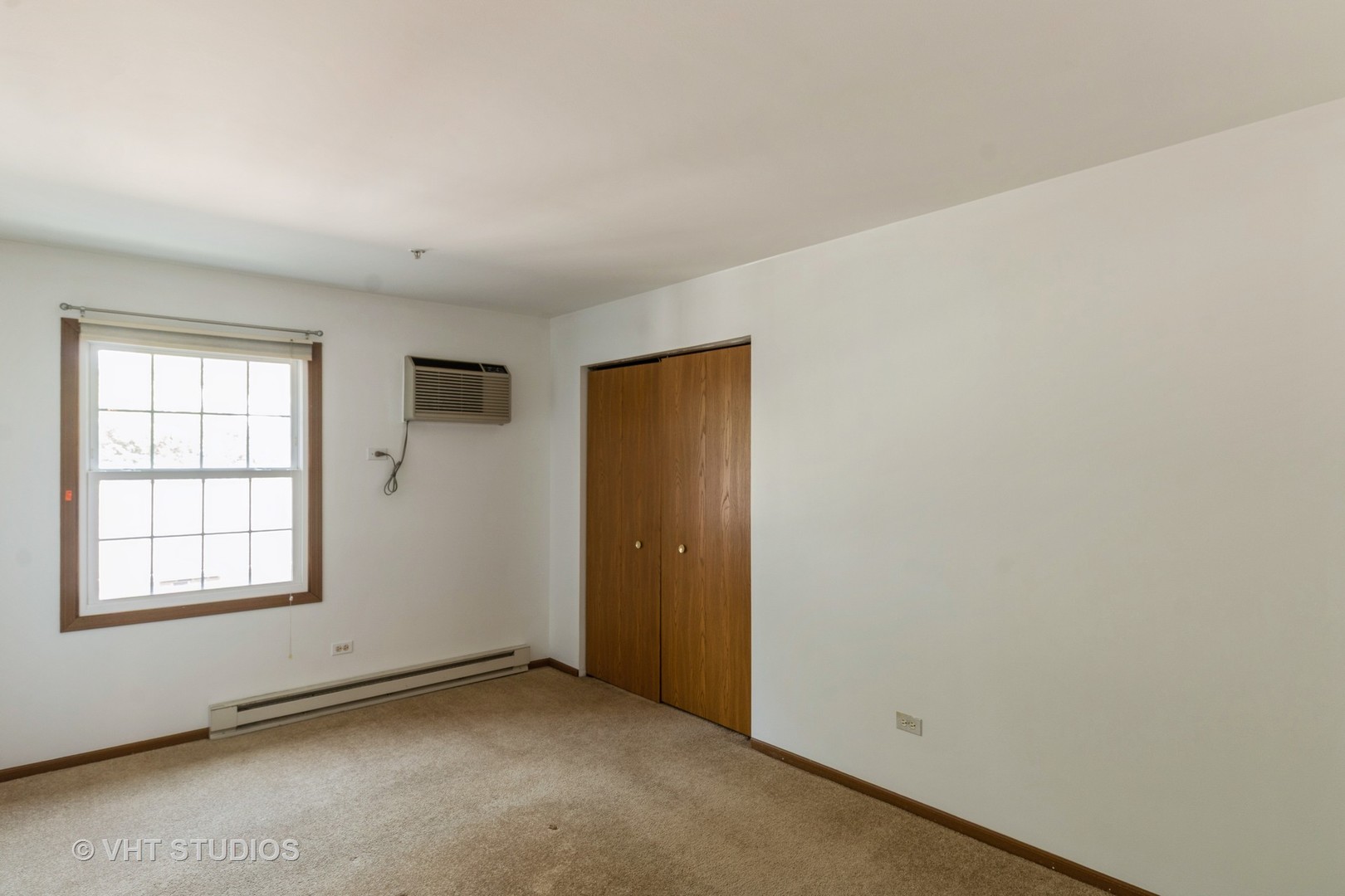 1305 Cunat Court #2B, Lake In The Hills, IL 60156
