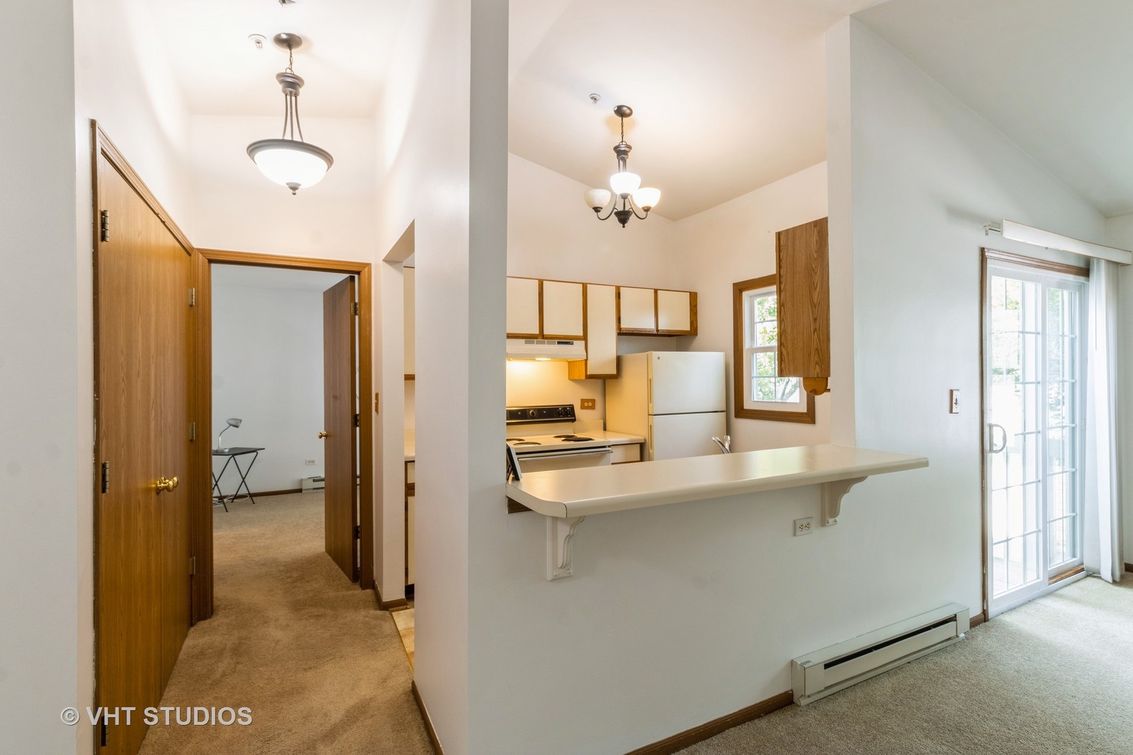 1305 Cunat Court #2B, Lake In The Hills, IL 60156