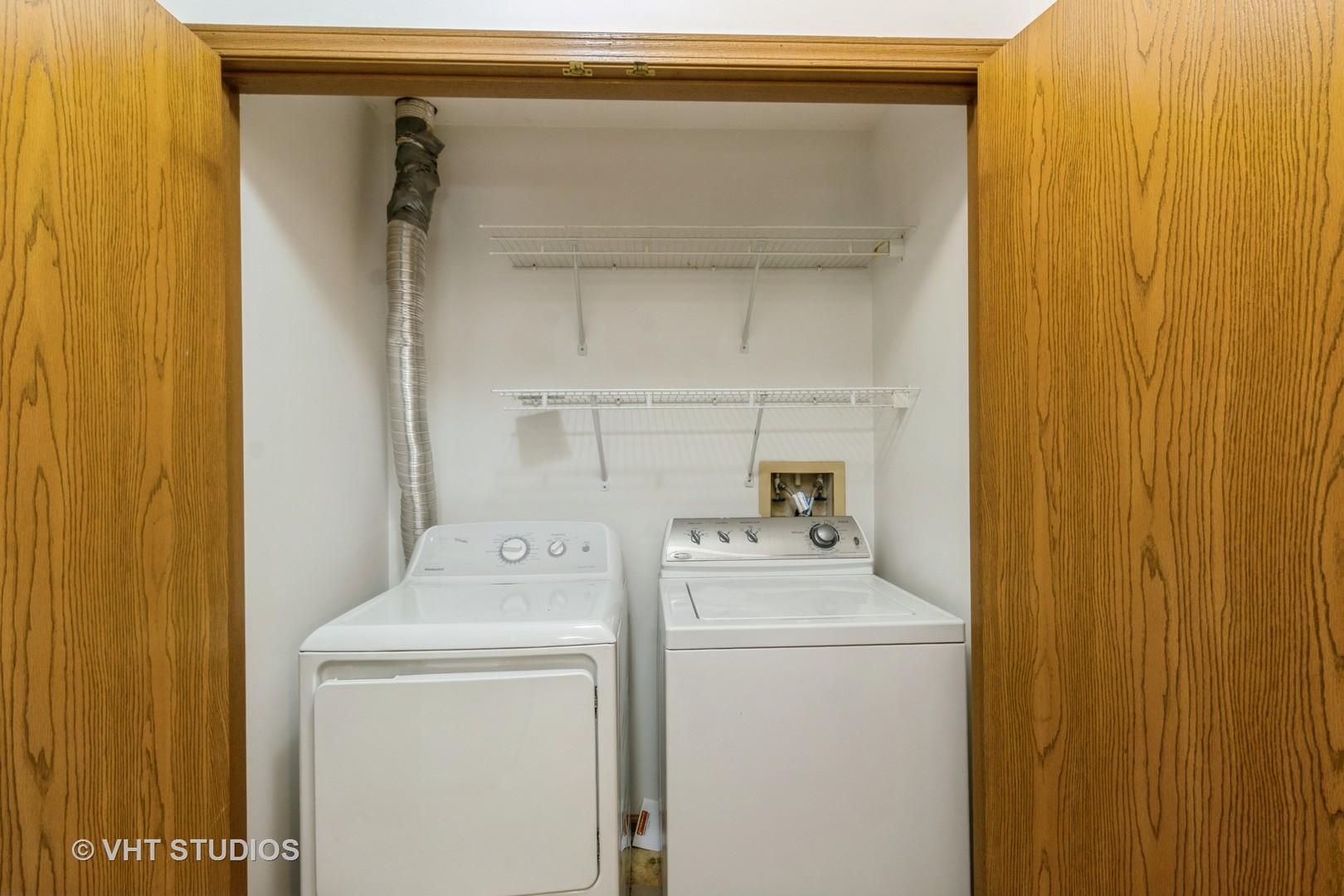 1305 Cunat Court #2B, Lake In The Hills, IL 60156