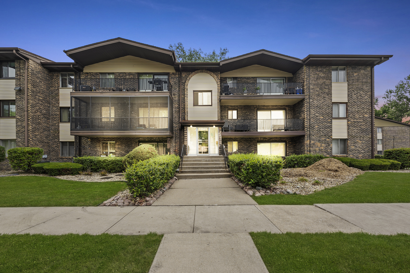 13521 Le Claire Avenue #72, Crestwood, IL 60418