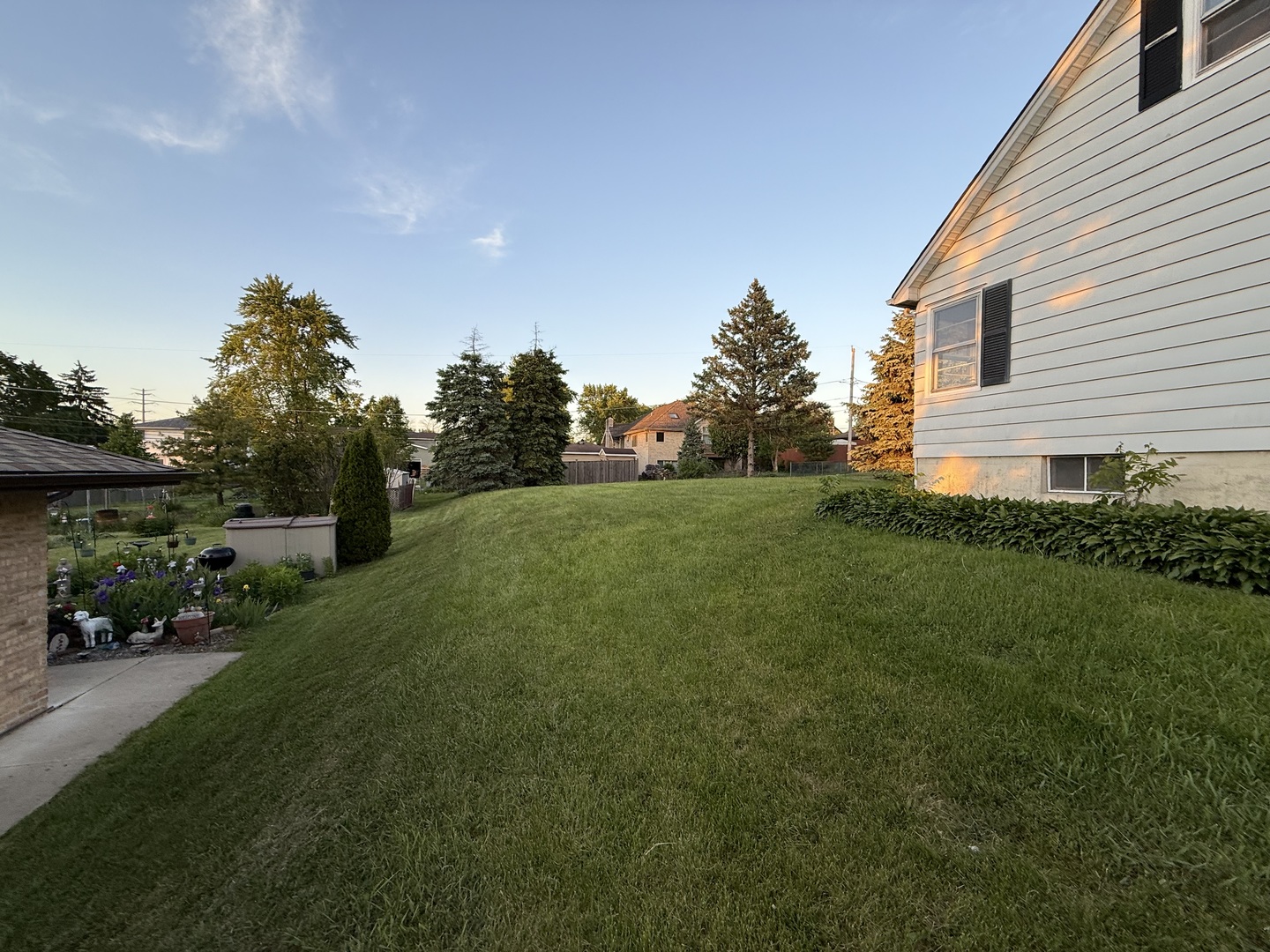 106 Kazwell Street, Willow Springs, IL 60480
