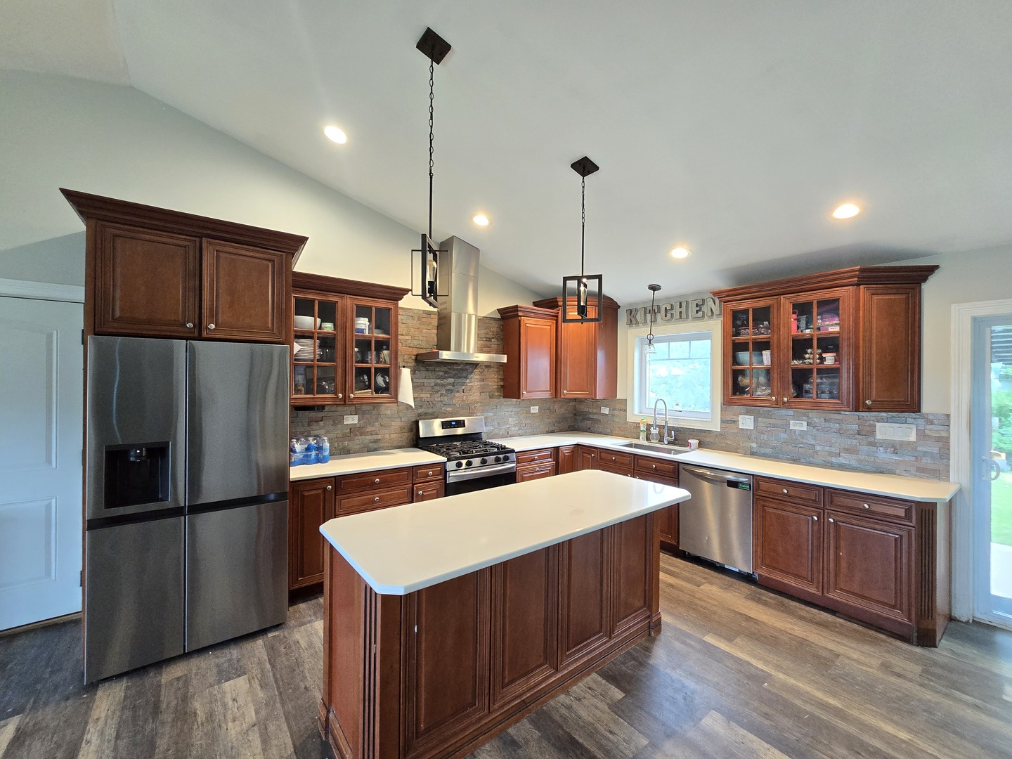 40661 N Delany Road, Wadsworth, IL 60083
