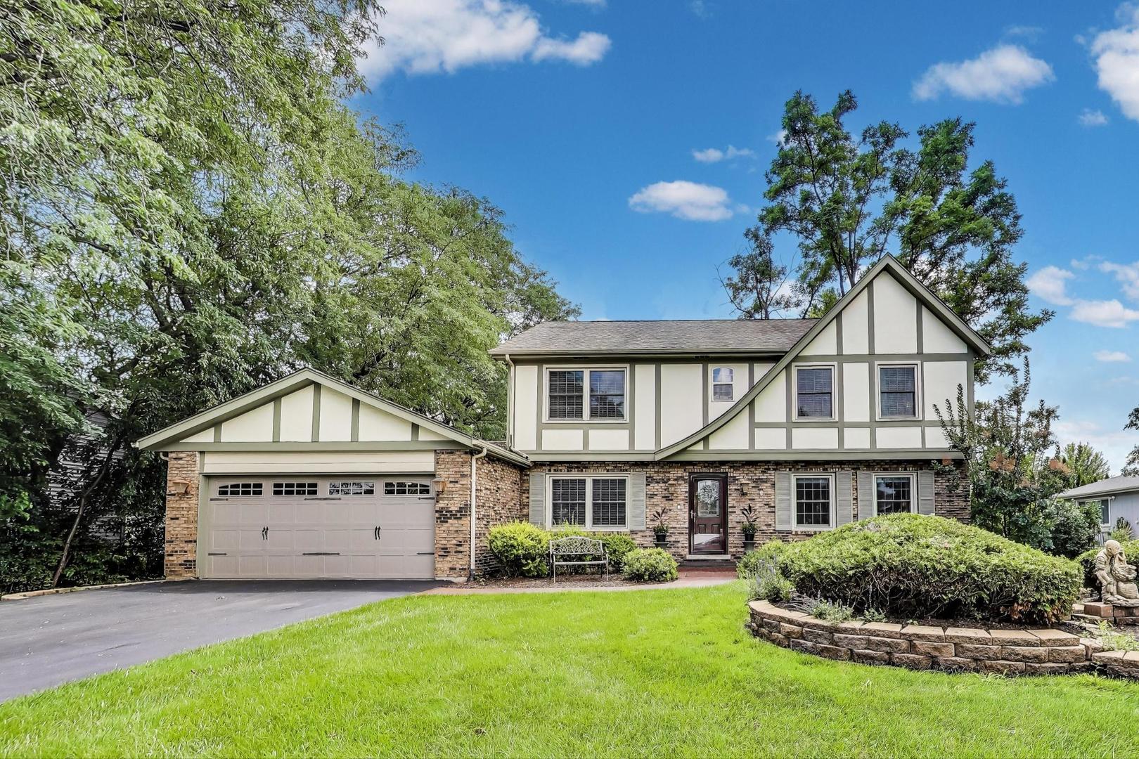 28W409 Leverenz Road, Naperville, IL 60564
