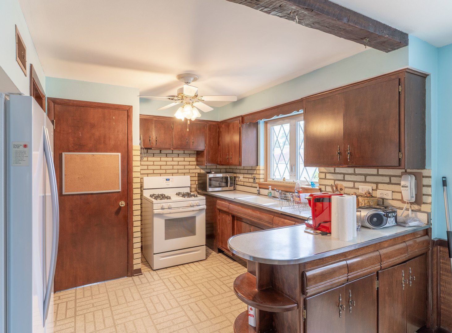 5823 S Mulligan Avenue, Chicago, IL 60638