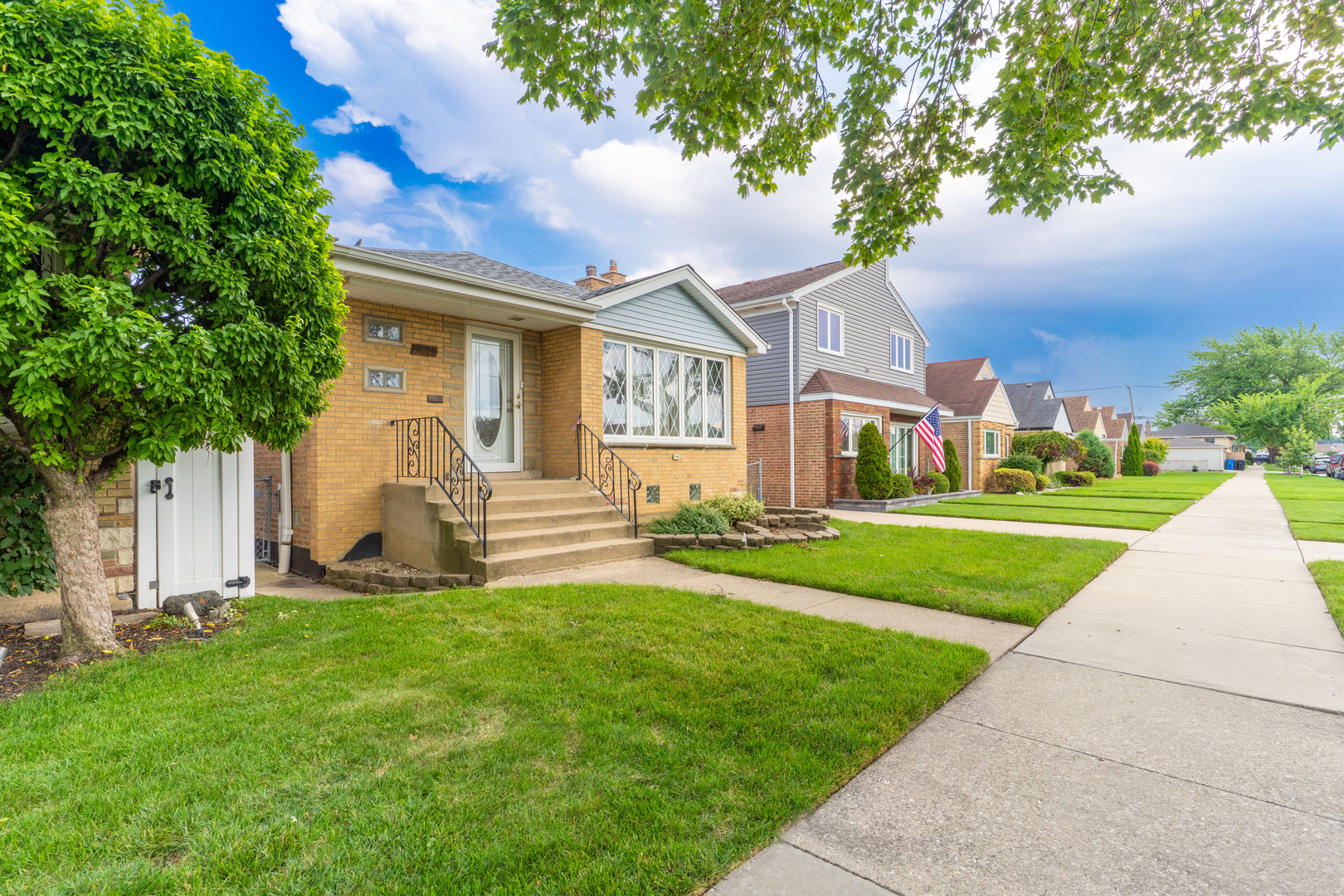 5823 S Mulligan Avenue, Chicago, IL 60638