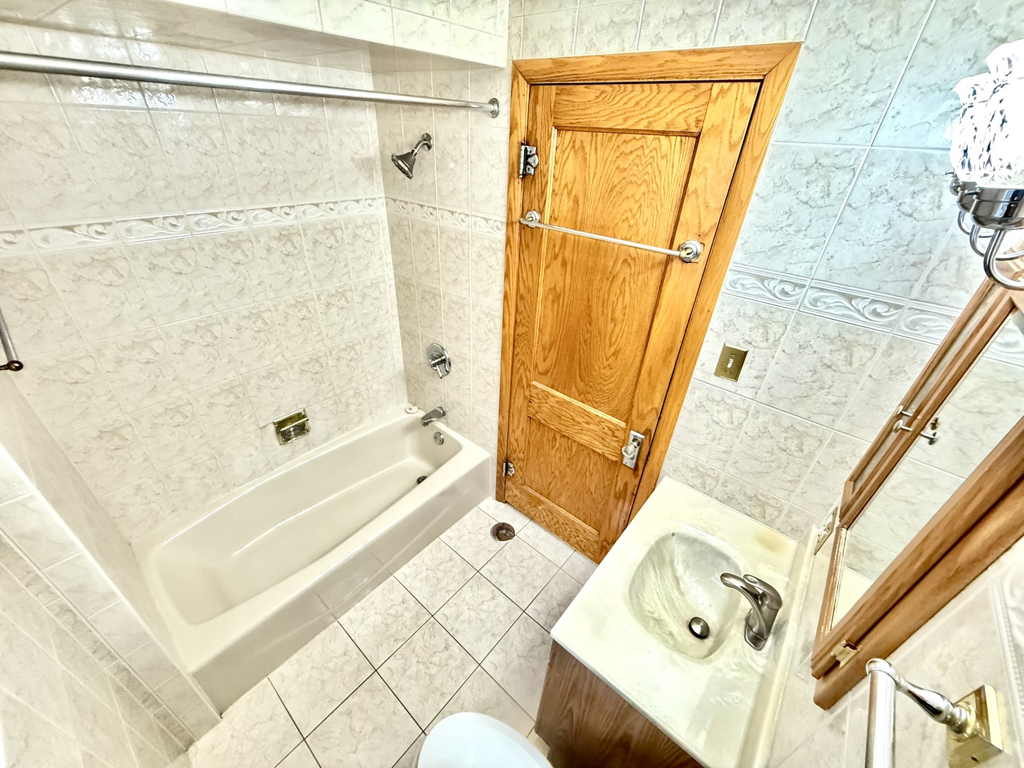 11646 S Lowe Avenue, Chicago, IL 60628
