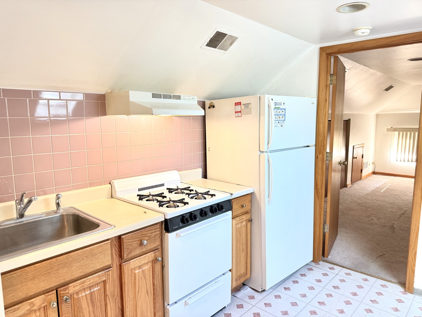 11646 S Lowe Avenue, Chicago, IL 60628