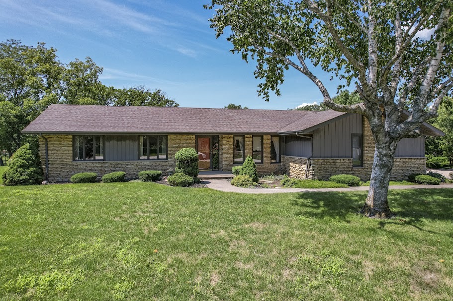 23946 Lakeview Drive, Minooka, IL 60447