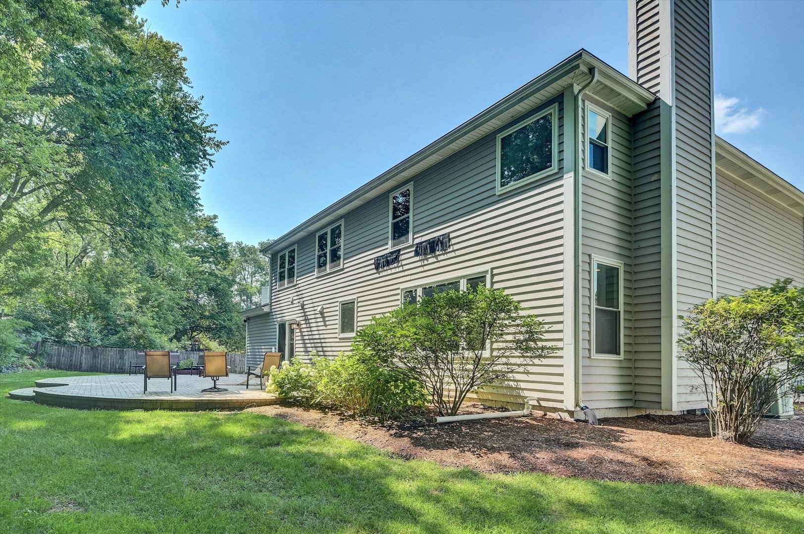 502 Windsor Circle, Fox River Grove, IL 60021