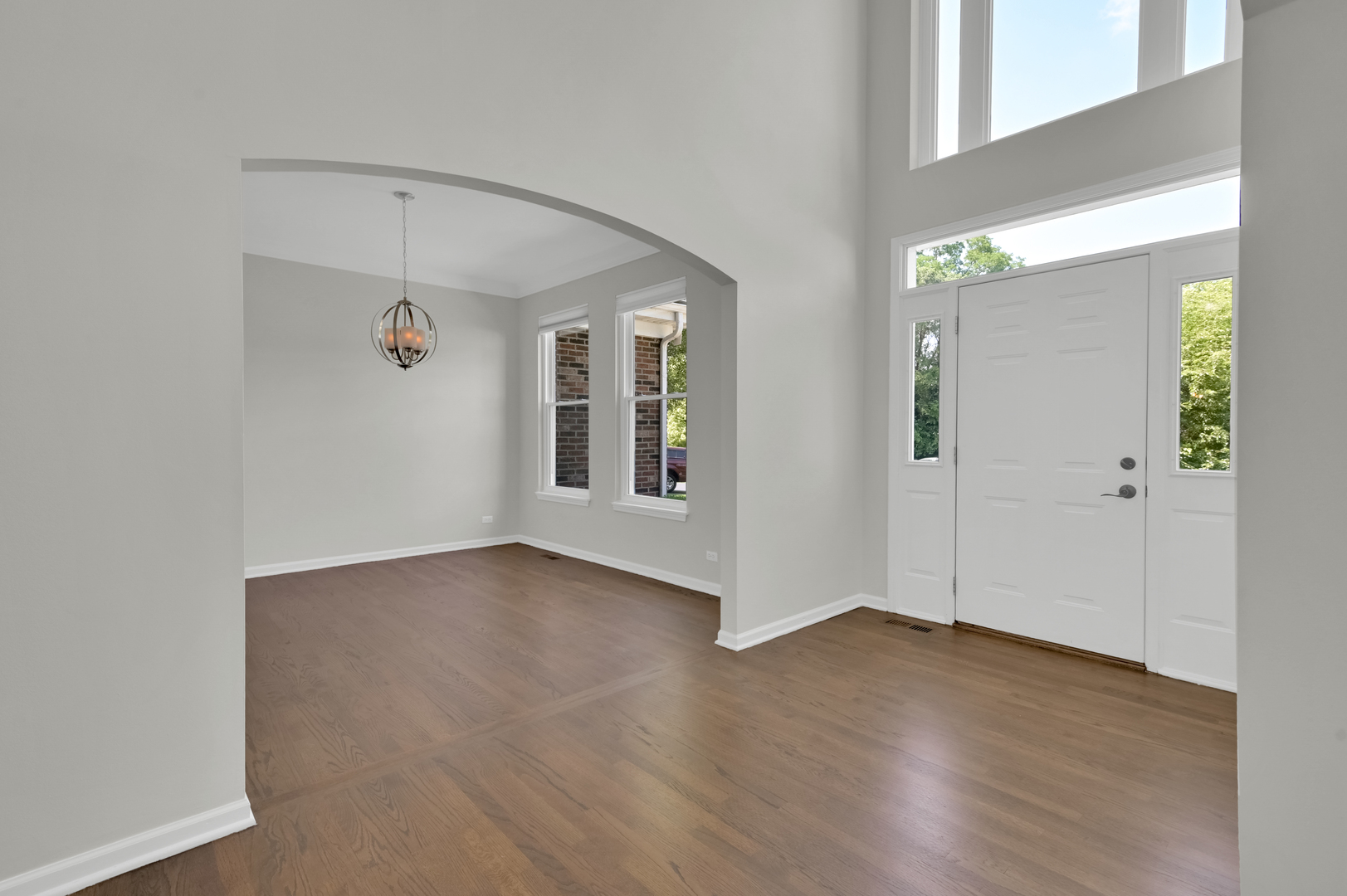 502 Windsor Circle, Fox River Grove, IL 60021
