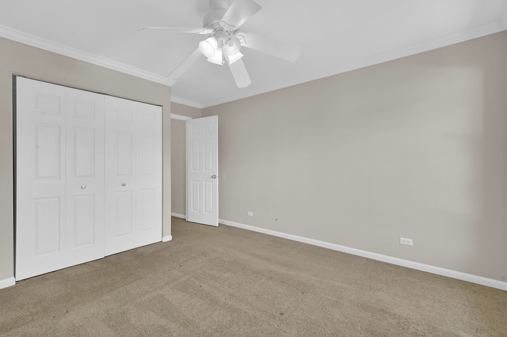 502 Windsor Circle, Fox River Grove, IL 60021