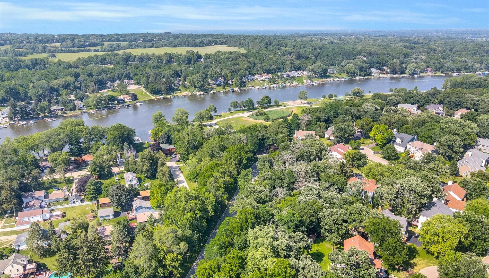 502 Windsor Circle, Fox River Grove, IL 60021