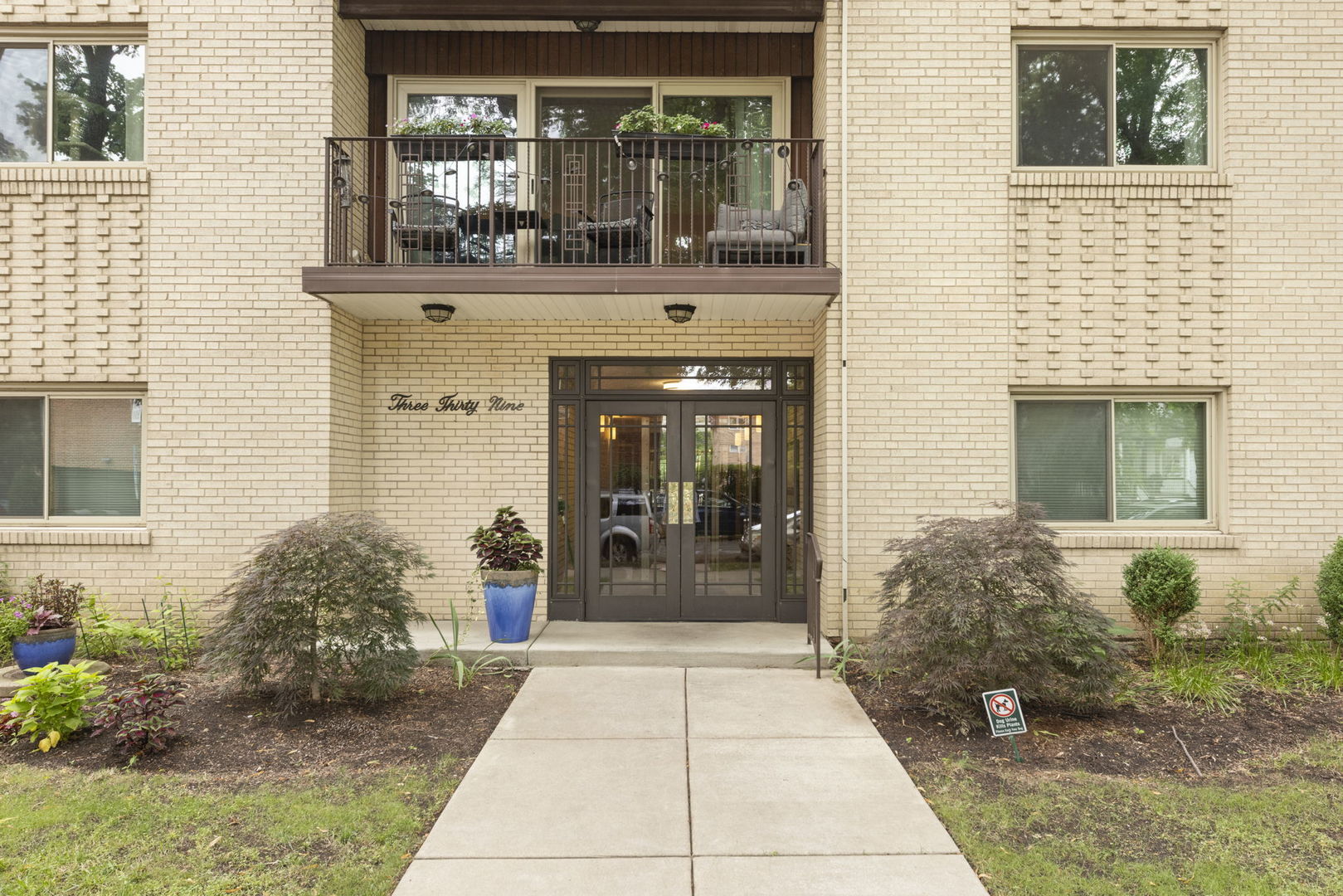 339 Home Avenue #3B, Oak Park, IL 60302