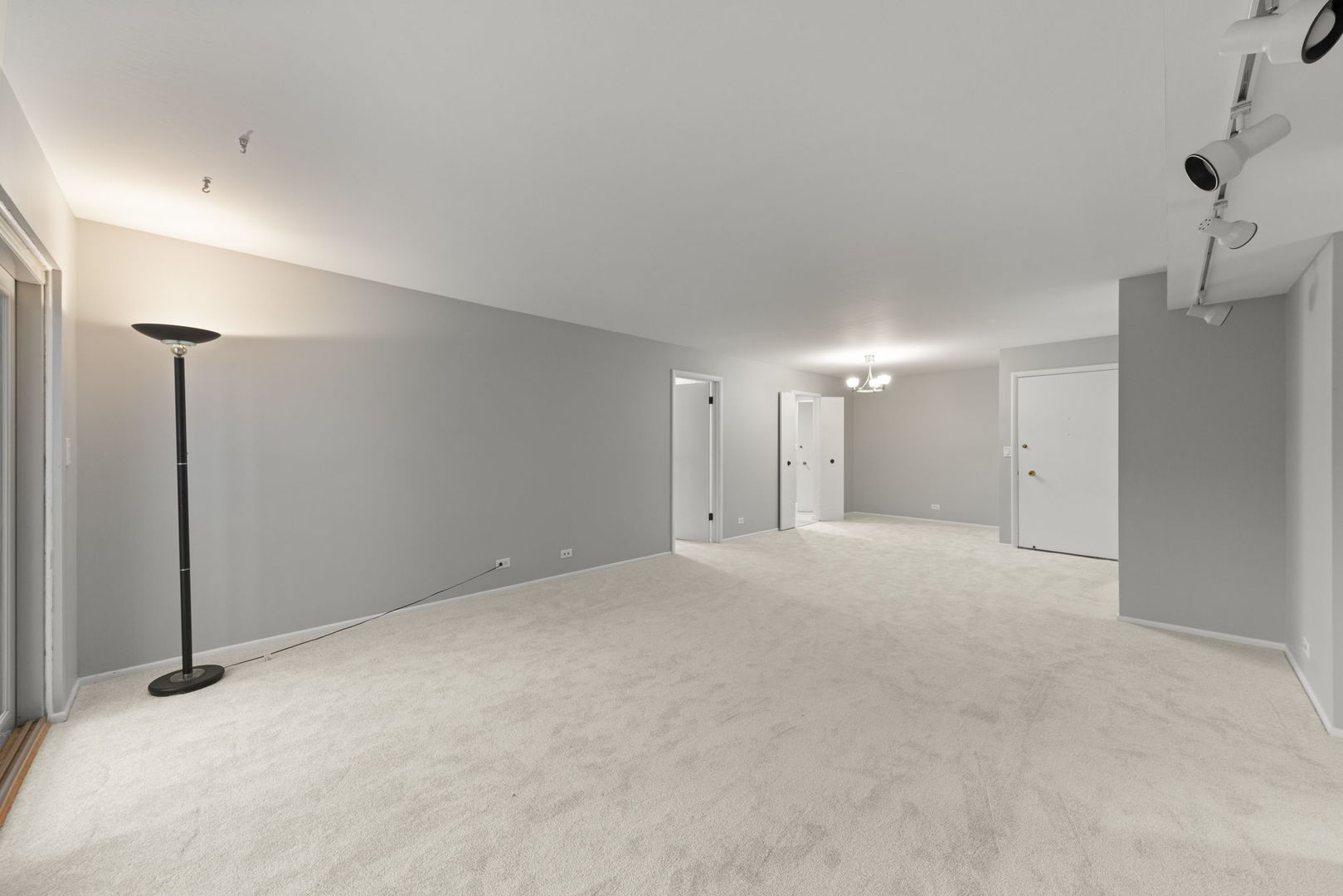 339 Home Avenue #3B, Oak Park, IL 60302