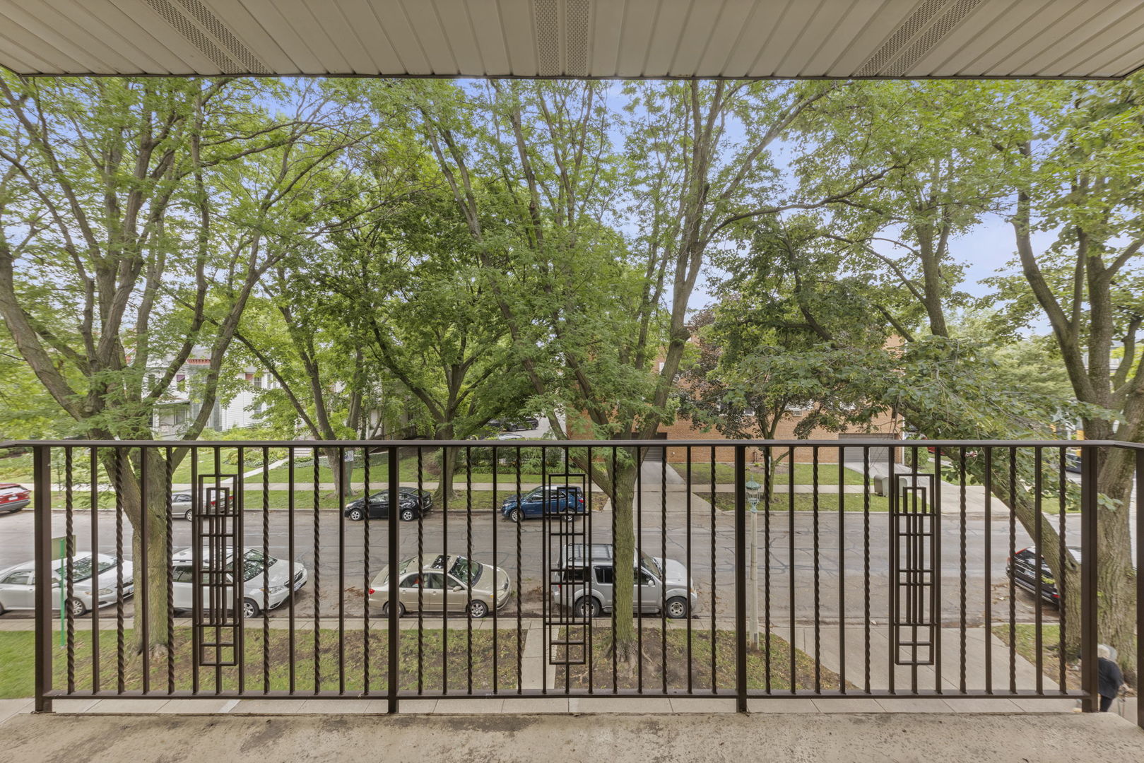 339 Home Avenue #3B, Oak Park, IL 60302
