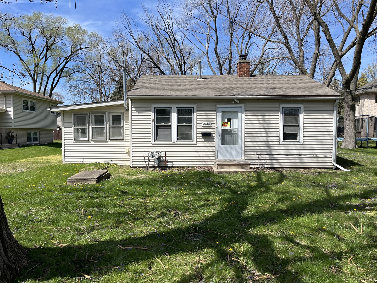 2122 Sprucewood Avenue, Des Plaines, IL 60018