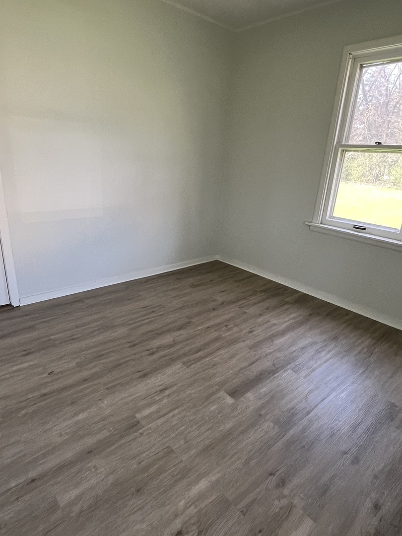 2122 Sprucewood Avenue, Des Plaines, IL 60018