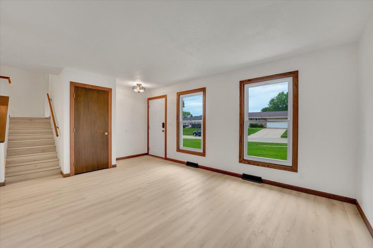 5675 Mayapple Drive, Loves Park, IL 61111
